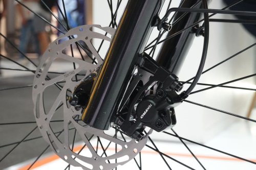 Yadea shows off full-suspension commuter e-bike at Eurobike 2026