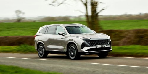 MG, PHEV, MG will launch first PHEV with semi-solid-state batteries in 2027