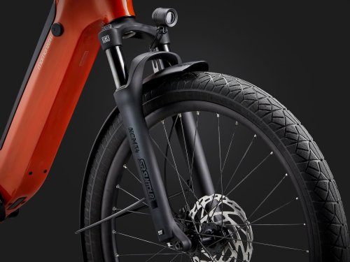 Momentum’s new Vida E+ EX commuter e-bike adds cruise control, throttle, and more