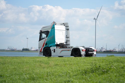 BYD, BYD unveils flagship 600 km electric truck with 1.5 MW charging