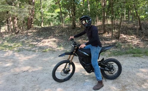 I rode Juiced’s 70 MPH Nomadix electric dirt bike, and the $2,495 price is a steal