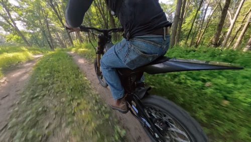 I rode Juiced’s 70 MPH Nomadix electric dirt bike, and the $2,495 price is a steal
