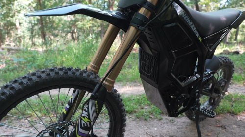 I rode Juiced’s 70 MPH Nomadix electric dirt bike, and the $2,495 price is a steal