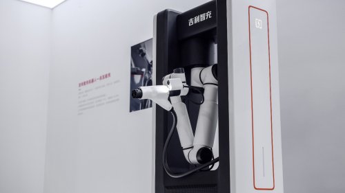 Geely, Geely's AI fast charging 'heals' EV batteries for 20% more cycle life