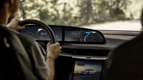 Lucid brings Gravity’s UX to the Air, but older owners must pay $950