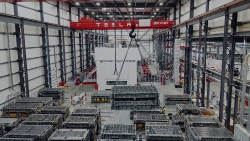 Tesla Semi finally enters volume production, 7 years behind schedule
