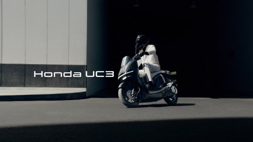 Honda's new 50 MPH commuter 'electric motorcycle' rolls out with interesting battery choice