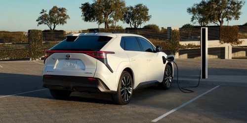 Toyota, SUV, Toyota offers $3,000 to trade in your old EV for its new electric SUV