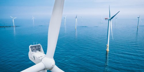 EIA: New solar, wind + storage capacity will swamp fossil fuels in 2026 | Electrek