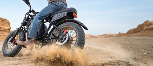 The new low-cost 40 MPH e-moped that teens will love and HOAs will hate