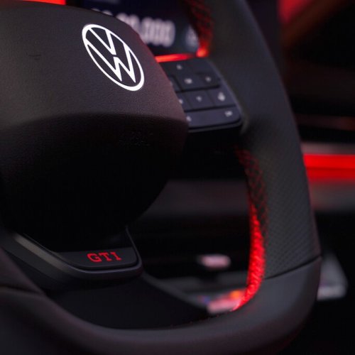 Volkswagen, Volkswagen opens orders for first electric GTI hot hatch at $45,000