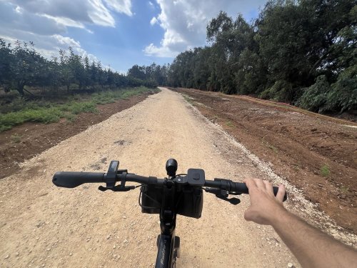 I tried taking the budget-priced Ride1Up Roadster V3 e-bike off-roading. Here's what happened next