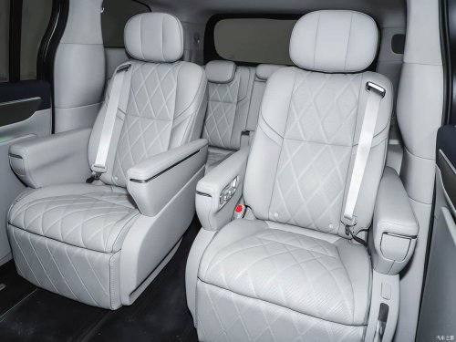 Leapmotor’s first MPV D99 interior debuts at 2026 Greater Bay Area International Auto Show