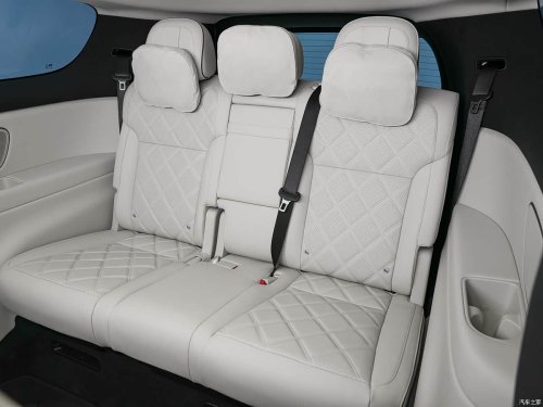 Li Auto launches second-gen Mega in China at 75,000 USD