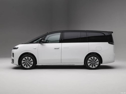Leapmotor’s first MPV D99 interior debuts at 2026 Greater Bay Area International Auto Show