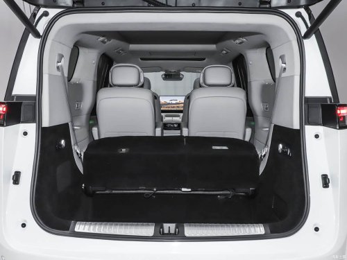 Leapmotor’s first MPV D99 interior debuts at 2026 Greater Bay Area International Auto Show