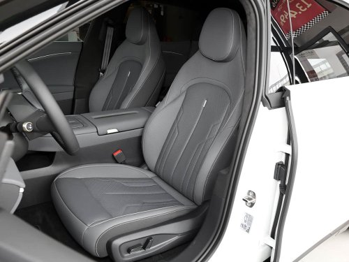 Volkswagen’s new 5C charging ID. Unyx 09 opens pre-sale in China, starting from 29,400 USD