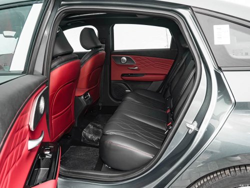 Chery launches 2027 Arrizo 8 Pro featuring Falcon 500 driving assistance
