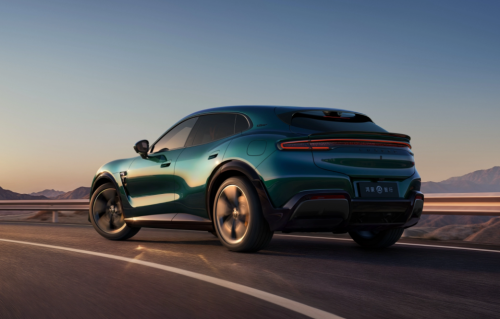 LUXEED RX hits market with up to 852 km of CLTC range, priced from RMB 259,800
