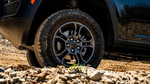 Jeep, Jeep Grand Cherokee, The 2027 Jeep Grand Cherokee Trailhawk and Overland Return With Hurricane 4 Power