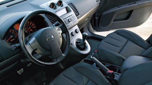2007 Honda Civic Si vs. Nissan Sentra SE-R Spec V Sport Sedan Comparison Test