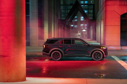 Ford, 2027 Ford Explorer ST Goes Dark with New Sinister Package