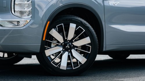 2026 Mitsubishi Outlander Plug-In Hybrid First Drive: Better Choice