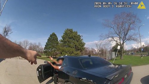 Dodge Challenger With No License Plates, 'Sorry Officer' Sticker Nabbed in Police Chase