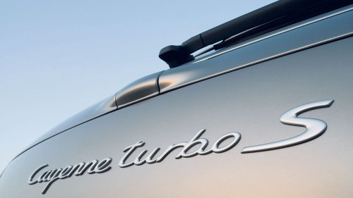 2006 Porsche Cayenne Turbo S First Drive: Dubai Desert Off-Road Review