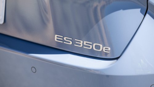 Lexus, 2026 Lexus ES350e EV First Test: A Commuting All-Star Luxury Sedan