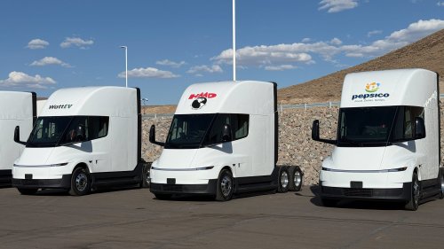 HMD Trucking Built a 700-Truck Diesel Fleet. Now It’s Buying 50 Tesla Semi Trucks.