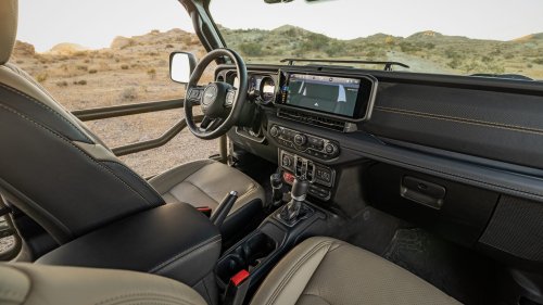 2026 Jeep Wrangler 392 Commando First Test: A Riotous, Supercharged Salute to the Troops