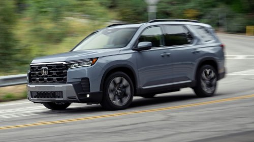 Honda, Honda Passport, Honda Pilot, Honda Passport vs. Honda Pilot Comparison: Specs, Space, MPG, and Value