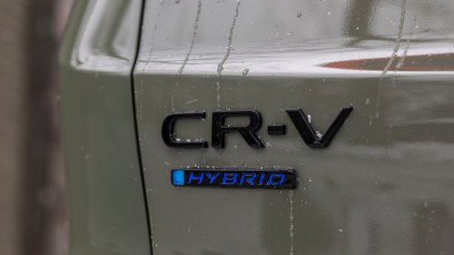Honda, Honda CR-V, Honda CR-V Hybrid, Honda CR-V Hybrid vs. Gas: MPG, Price, Features, and Performance Compared