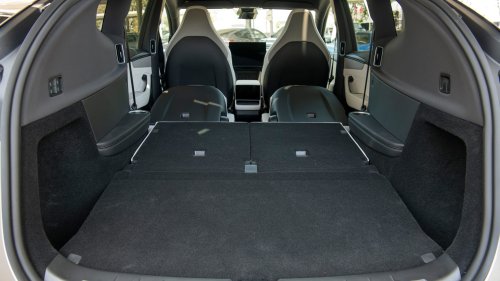 Tesla, Tesla Model Y, 2027 Tesla Model Y L In-Depth Review: Tesla’s Best-Seller Gets Longer and Slicker