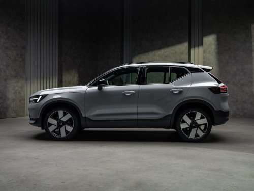 The Volvo XC40 Gains a Fresh Look As EV Sales Climb Slower Than Expected