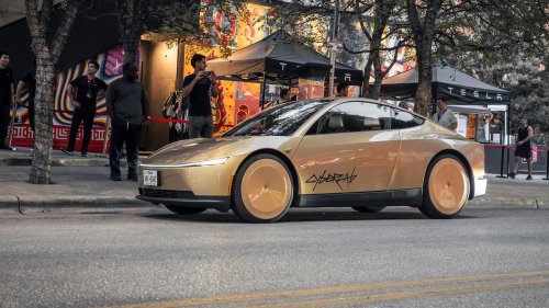 Tesla Cybercab First Look: No Steering Wheel! No Brake Pedal! No Problem?