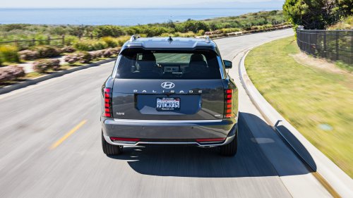 2027 Kia Telluride Hybrid vs. 2026 Hyundai Palisade Hybrid Comparison: Same DNA, Different Personalities