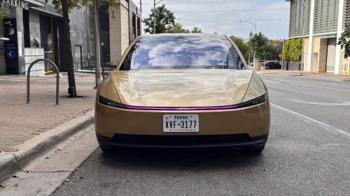 A Software Glitch Took Down Our Tesla Cybercab Robotaxi Ride
