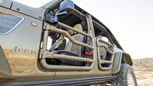 2026 Jeep Wrangler 392 Commando First Test: A Riotous, Supercharged Salute to the Troops