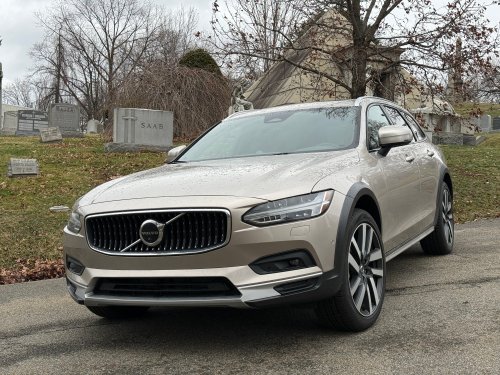 Volvo, Volvo Could Bring EV Station Wagon to America by 2028: Report
