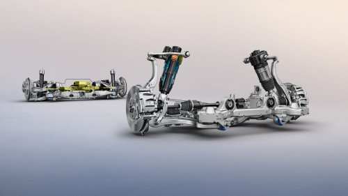 XPeng X9 First Drive: Can It Beat the Mercedes-Benz VLE?