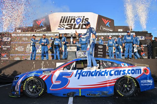 Kyle Larson Ends Winless Streak at Record-Breaking Caution-Filled Race at Gateway