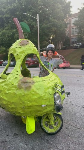 Meet the Florida Man Driving a Pear-Shaped Moped Across the United States