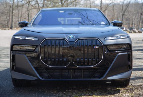 Tested: 2026 BMW i7 M70 Feels Like a Lower-Case M Car
