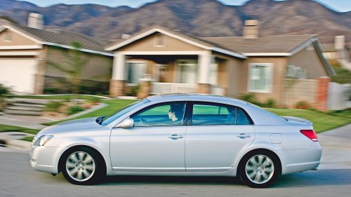2006 Toyota Avalon vs. Hyundai Azera vs. Volkswagen Passat Comparison Test