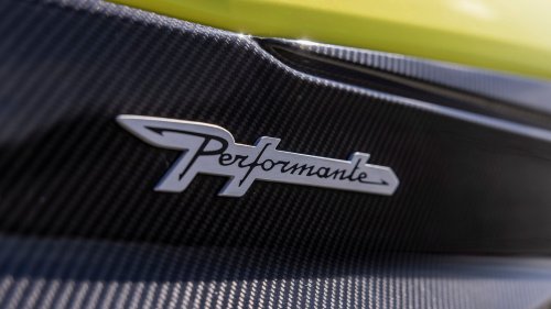 2027 Lamborghini Urus SE Performante First Look: Lighter and Now With 801 HP