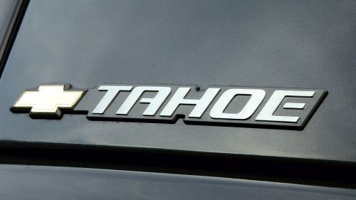 2004 Dodge Durango vs. Chevy Tahoe, Toyota Sequoia, Ford Expedition, and Nissan Pathfinder Armada Comparison Test