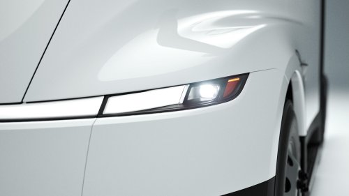 HMD Trucking Built a 700-Truck Diesel Fleet. Now It’s Buying 50 Tesla Semi Trucks.