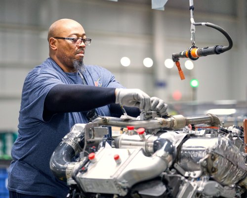 GM’s 8.3-Liter Duramax Diesel Engine for Chevy, GMC HD Trucks Makes 1230 LB-FT of Torque
